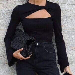 NEW WIRH TAGS 
NA-KD Black Soft Line Twist Top
Size:S